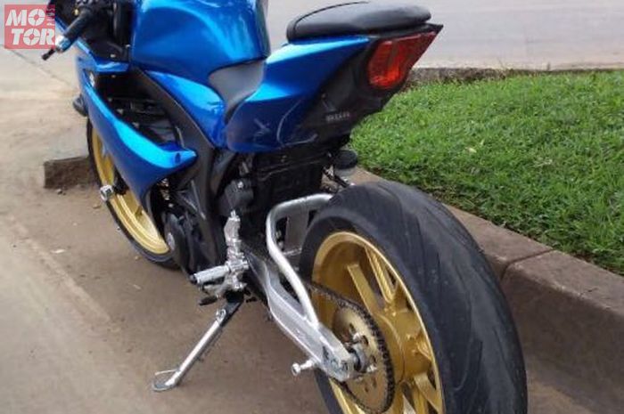 Suzuki Gsx R150 Modif Ban Besar