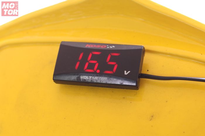 Cara Mudah Membaca Tegangan Aki  Motor  Lewat Voltmeter  