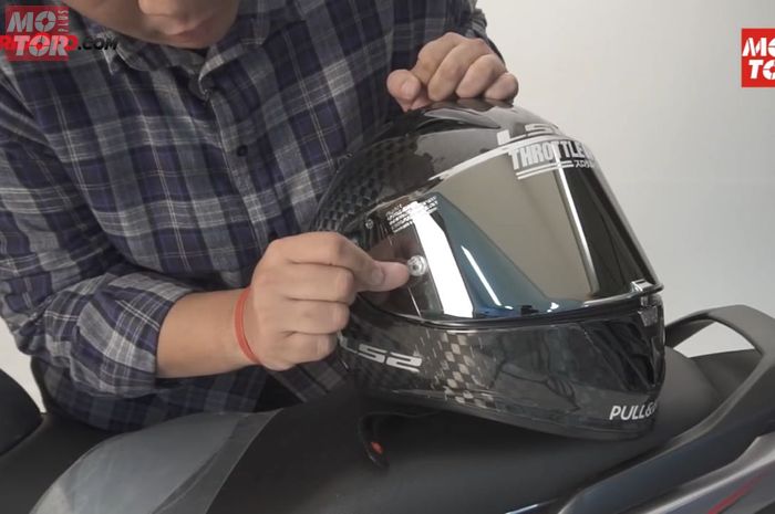 Helm carbon hotsell