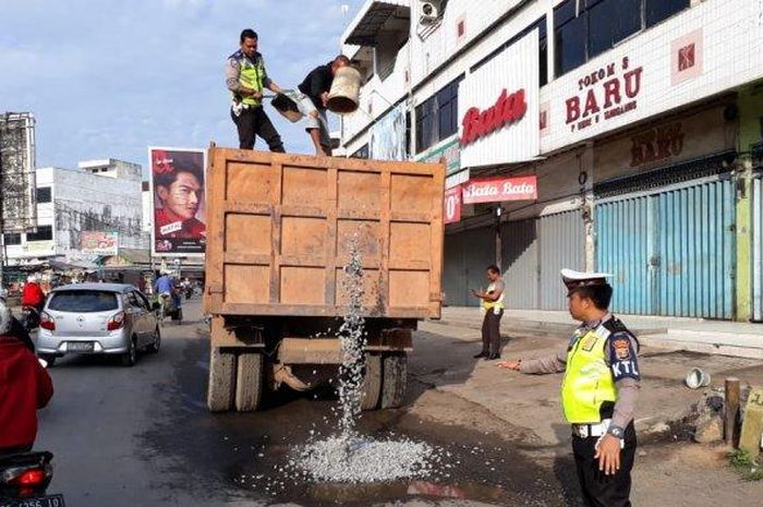 450 Gambar Jalan Raya Keren Gratis