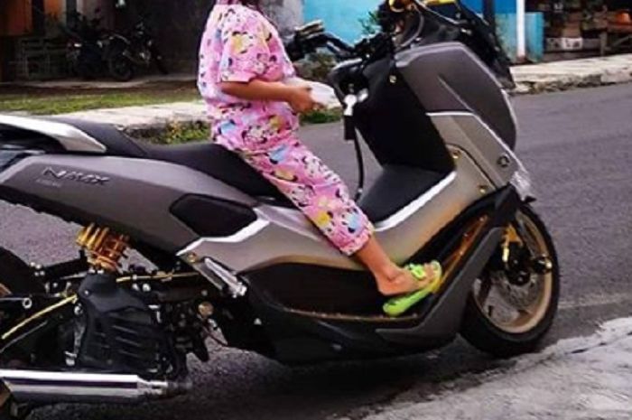 Ganteng Abis! Yamaha NMAX Dipanjangin, Ban Belakang Mundur 
