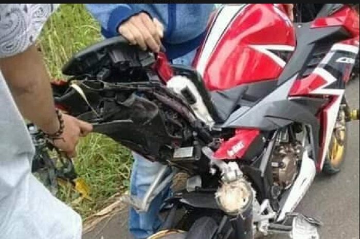 Honda CBR150 Hancur Ditabrak Mobil, Korban Malah Dihujat 