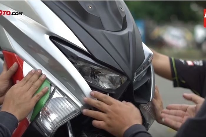 Gampang Banget, Video Cara Mengubah Tampang Yamaha NMAX 