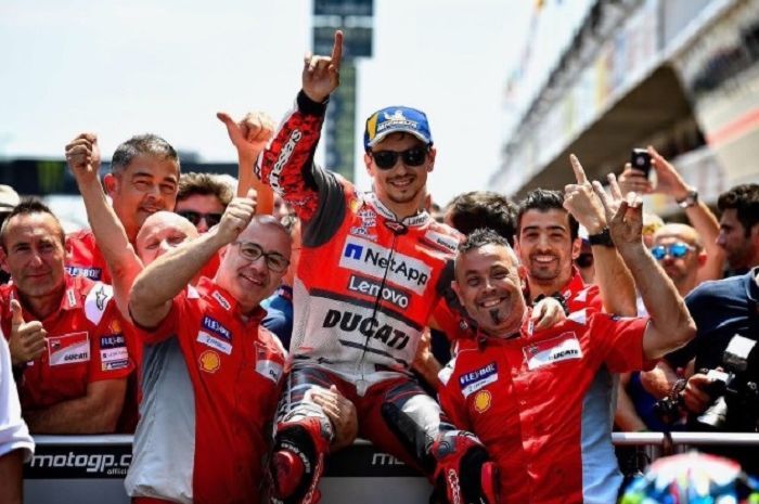 Nah Kan, Mantan Manajer Aja Sarankan Jorge Lorenzo Balik Lagi Ke MotoGP ...