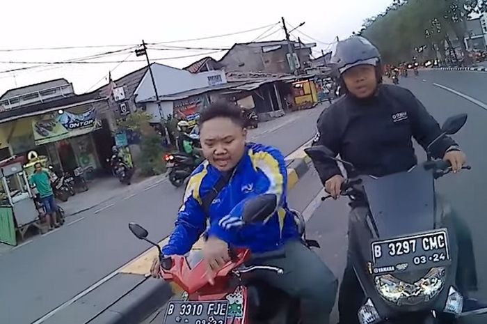 Viral, Video Detik-detik Motovlogger Nyaris Dikeroyok, Hadang ...