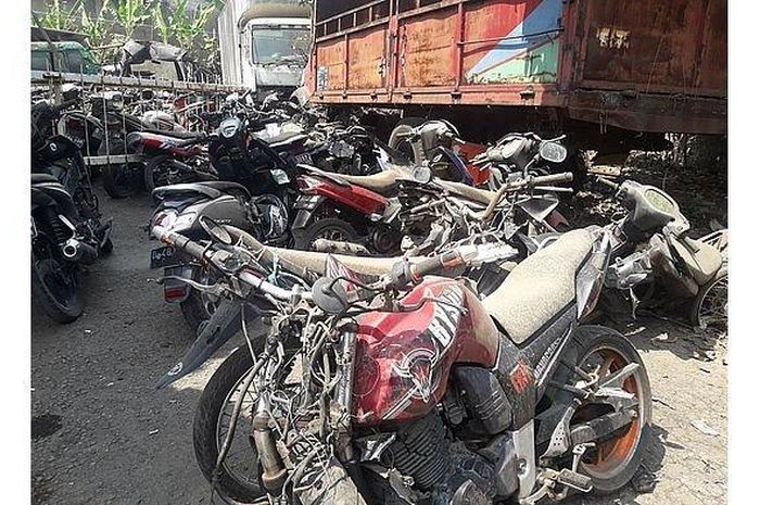 Horor Ratusan Motor Bekas Kecelakaan Menumpuk Di Cikamuning Ada Yang Sudah Teronggok 14 Tahun Semua Halaman Motorplus