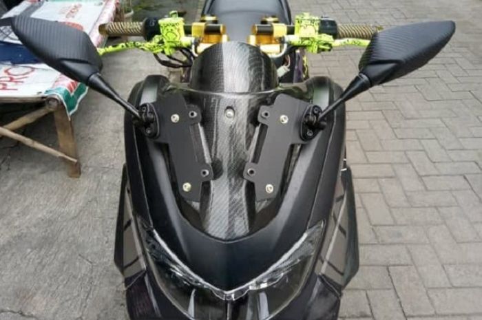 Tampang Yamaha Nmax Makin Sangar Pakai Setang Jepit Aftermarket Harganya Cuma Segini Motorplus