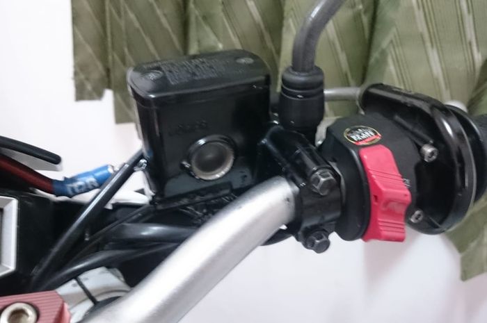 Pengguna Yamaha V ixion Ini Pasang Master Rem Bawaan Milik MT 25