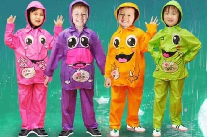Aman Buat Boncengan, Pilihan Jas Hujan Anak Harga Terjangkau Bisa