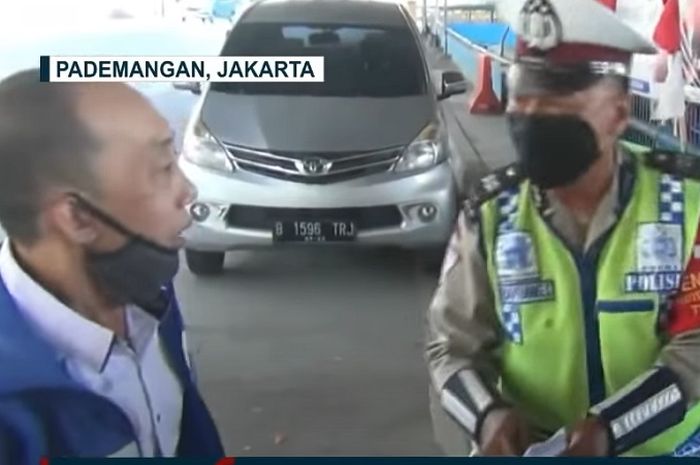 Sok Jagoan, Pemotor Ngamuk Bentak Polisi Gara-gara Terjaring Razia ...