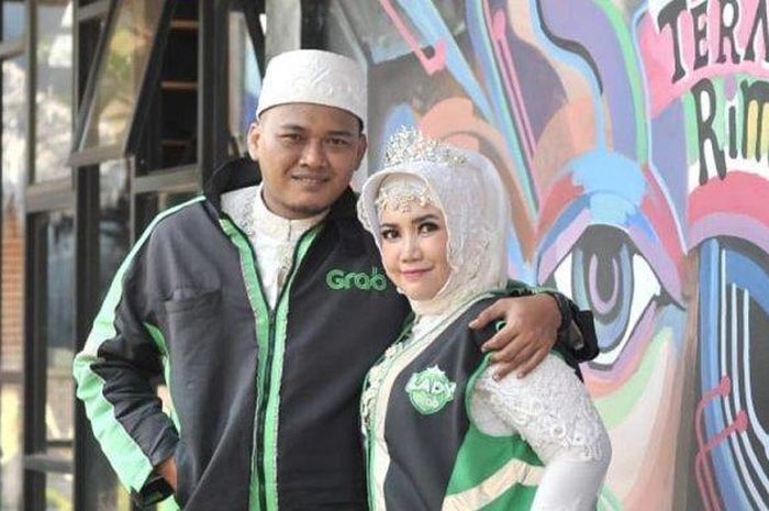 Viral di Medsos Kisah Cinta Driver Ojek  Online  Yang 