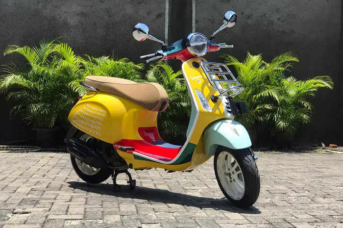 Update Harga Vespa Primavera Sean Wotherspoon Paling Murah Segini Motorplus