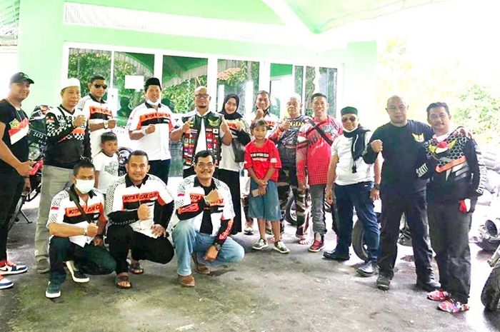 Menepis citra negatif pengendara motor gede (moge), Motor Besar Club (MBC) Indonesia Chapter Indramayu membangun Masjid.