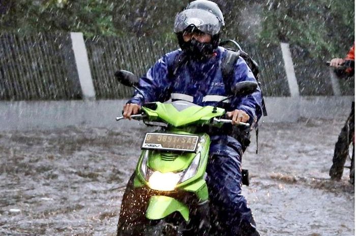 Prakiraan Cuaca Hari Ini Bikers yang Mau Malam Mingguan 