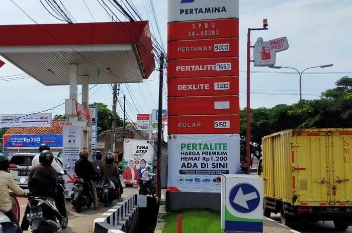 Surprised That The Price Of Gasoline Rose 5 Percent Pertalite To Rp 8 000 And Pertamax To Rp 9 400 Turns Out This Is The Reason Netral News 