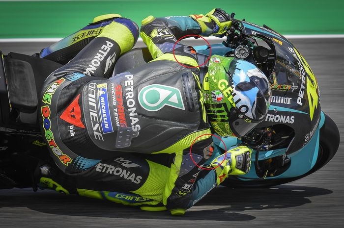 Ini Fungsi Barang Aneh di Wearpack Valentino Rossi Saat MotoGP Italia 2021  - Motorplus