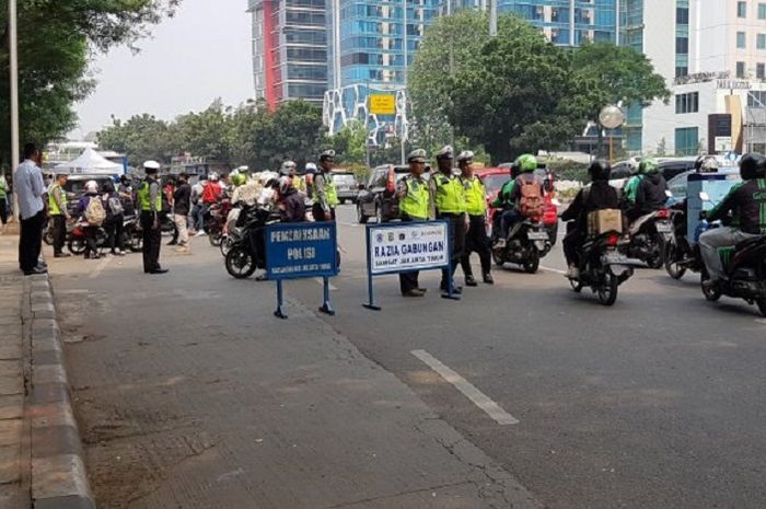 Mulai Besok Operasi Patuh Jaya 2021 Digelar, Ini Pelanggaran yang Diincar  Polisi - Motorplus