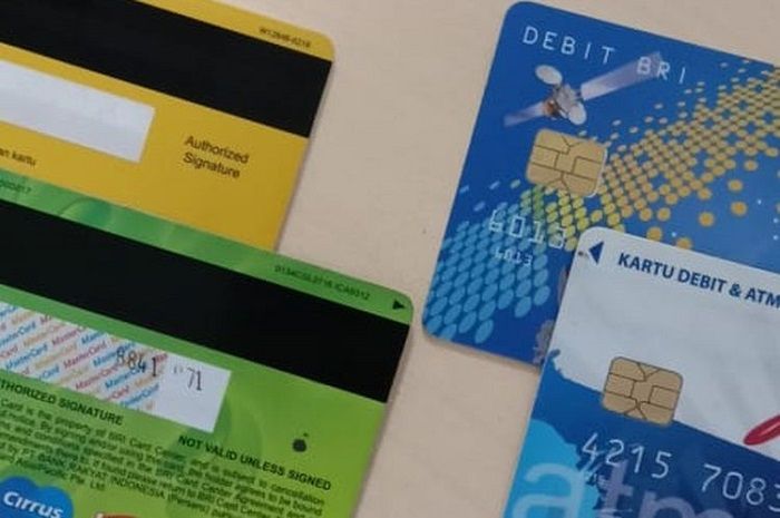 Mulai Tanggal Segini Kartu  ATM  Bank Mandiri BRI BNI dan 