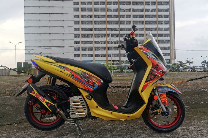 Nyentrik, Modifikasi Motor Yamaha Lexi Juara Customaxi 2021 Kelas Daily ...