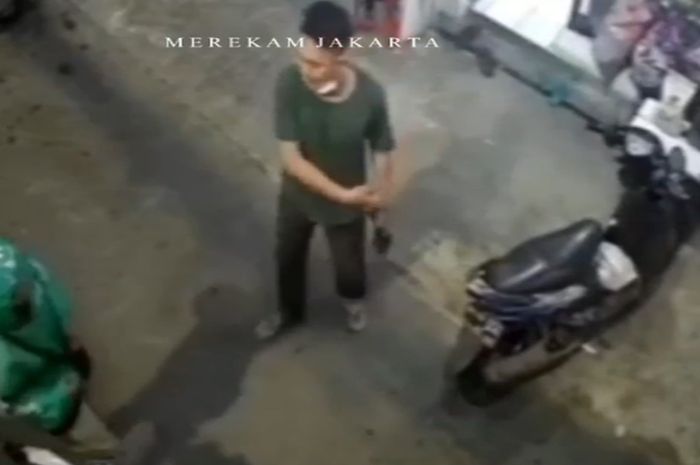 Video Aksi Driver Ojol Kejar Maling Hp Milik Korban Setelah Dicek Cctv