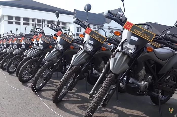 Kawasaki Klx 150 Motor Dinas Tni Dikhususkan Pasukan Di Daerah