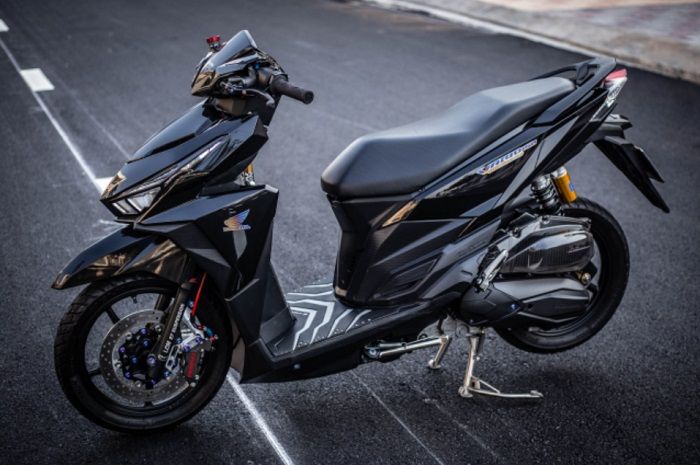 Modifikasi Honda Vario 150, Tampil Stylish Dibalut Kelir Hitam Anggun