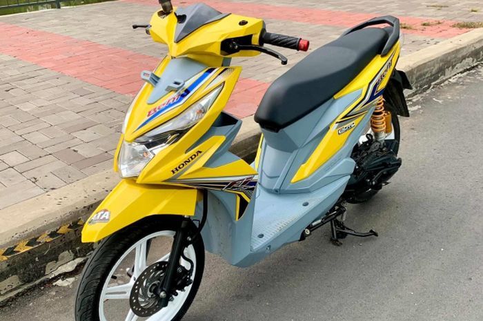 Berani Nyentrik Modifikasi Motor Honda BeAT Warna Kontras Tambah