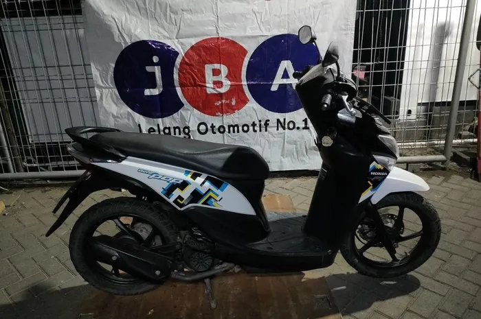Fitur Lengkap Irit Bensin, Honda BeAT Pop Jadi Motor Murah Harga Mulai