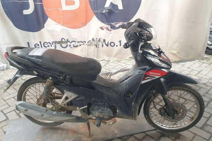 Dilelang Rp 6 Jutaan Motor Murah Honda Revo 2023 Surat-surat Komplet ...