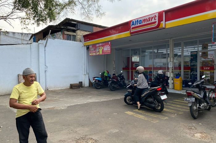 Parkir Gratis Berlaku Di Minimarket Jakarta Tukang Parkir Curhat Bakal ...