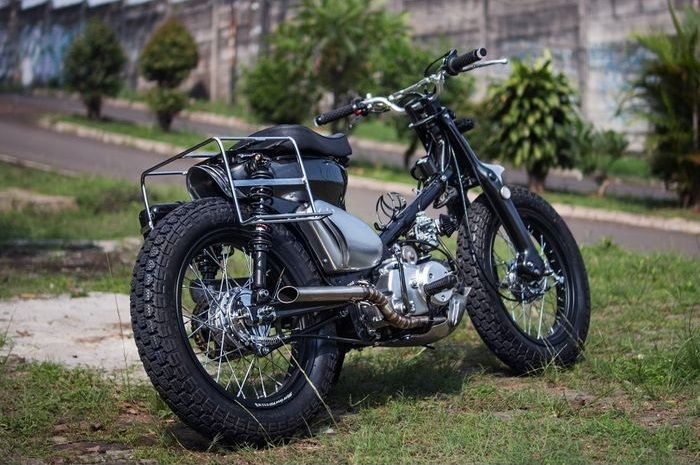 Kawin Silang Honda Karisma dan C70 Modifikasi Motor Cargo Cruiser Cub