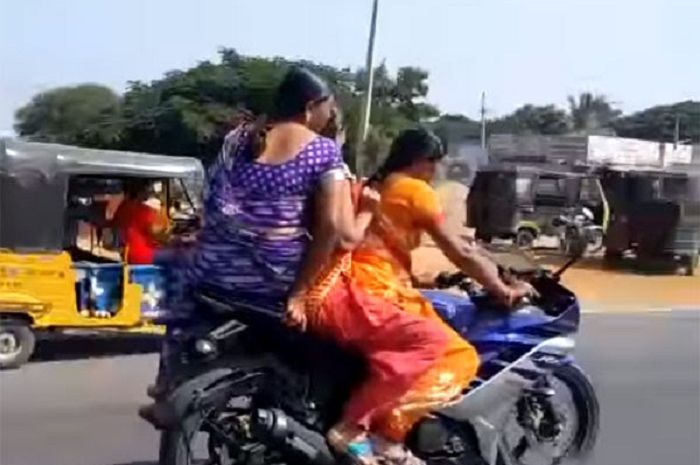 Unduh 51 Koleksi Gambar Gokil Naik Motor Terbaik Gratis HD