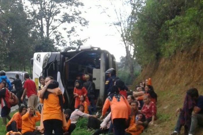 45 Foto Penampakan Hantu Di Tanjakan Emen HD Terbaru