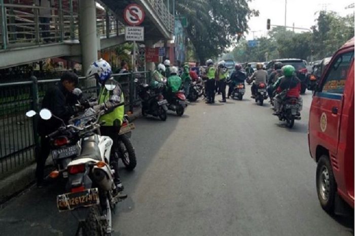 Perhatian! UU Sudah Terbit, Motor Driver Ojek Online 